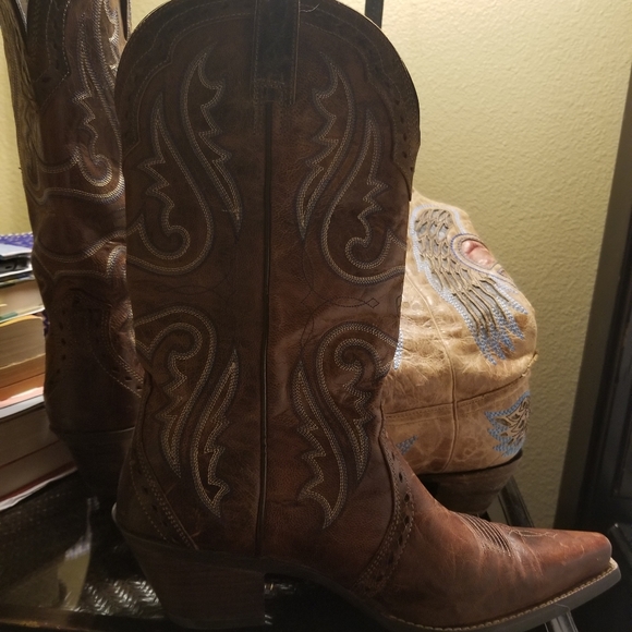 Boots - Picture 7 of 11